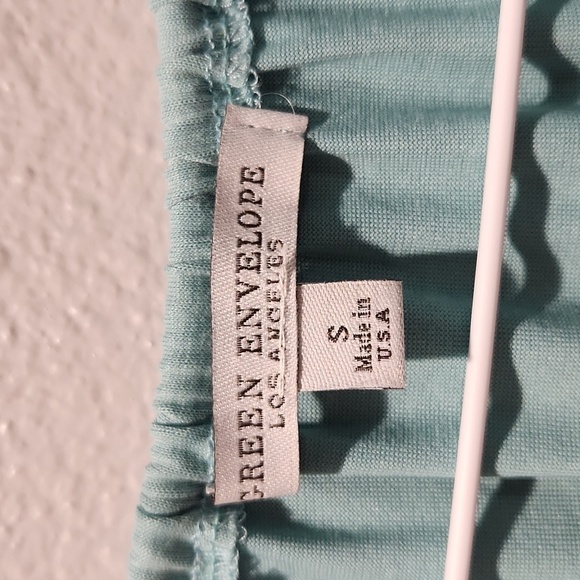 Green Envelope Teal Tank Top Size Small - Picture 2 of 4